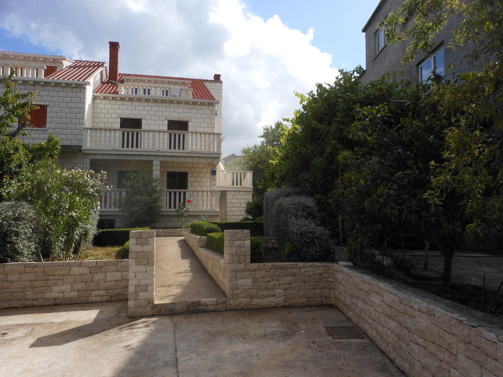 קורצולה Apartments D & P מראה חיצוני תמונה